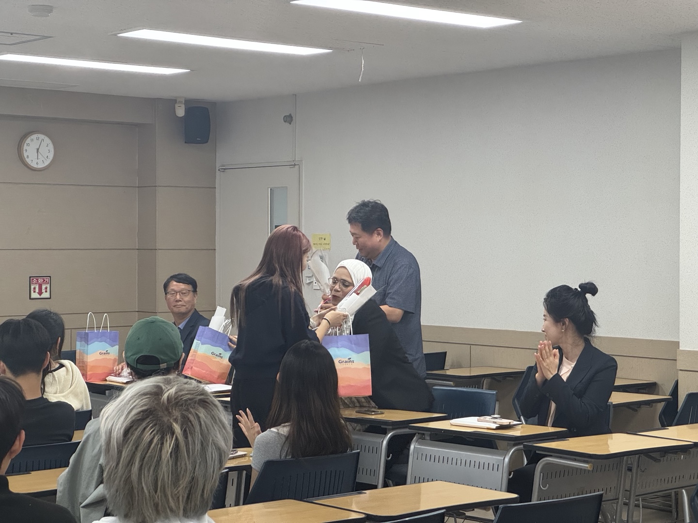 스승의 날 행사 2번째 첨부파일 이미지